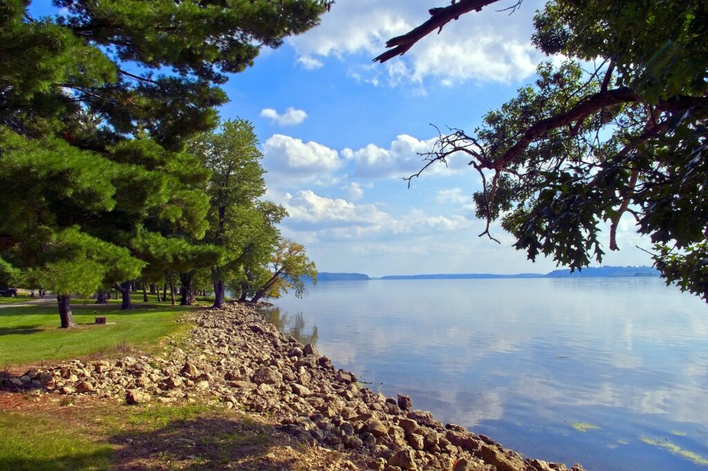 mississippi river in wisconsin 4155262 1920 Copy